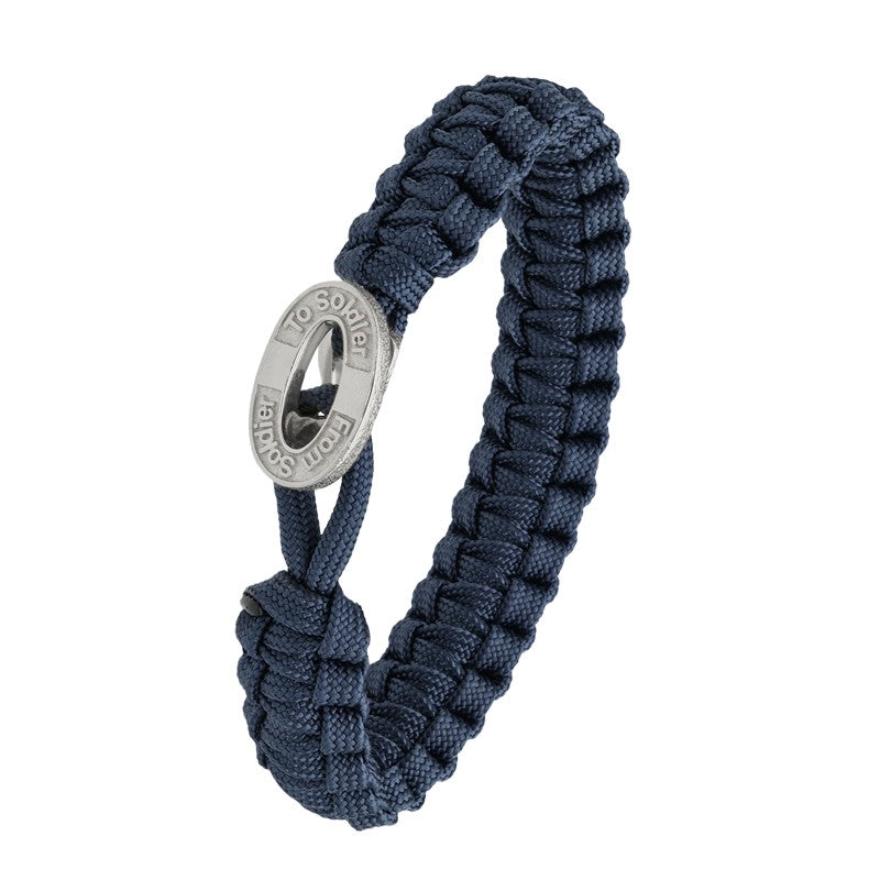From Soldier To Soldier armbånd fra Aagaard i navyblå flettet faldskærmsline med oval sølvlås 19–23 cm.